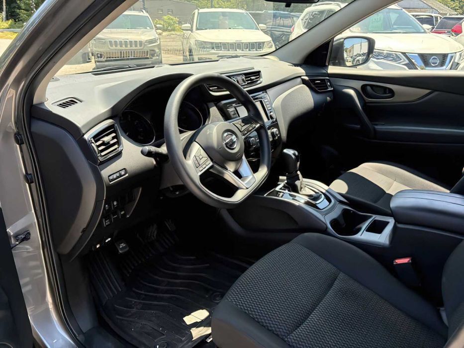 Nissan Rogue Sport SL      2022