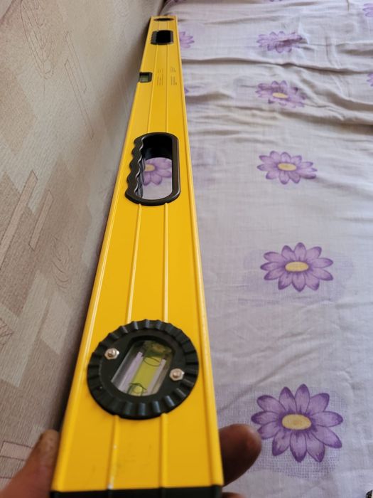 Пузырьковый строительный уровень Topex 1 м