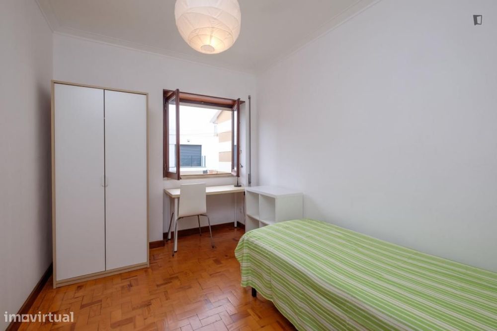Quarto - localizado em Norton de Matos Coimbra