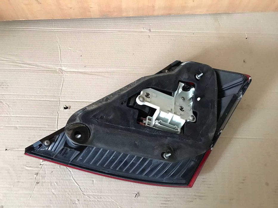 Фонарь задний левый/правый w221