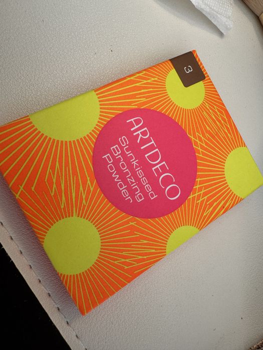 Brazer art deco subkissed bronzing powder