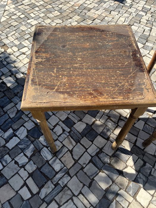 6 Mesas em madeira (restauração) 60 x 60 cm