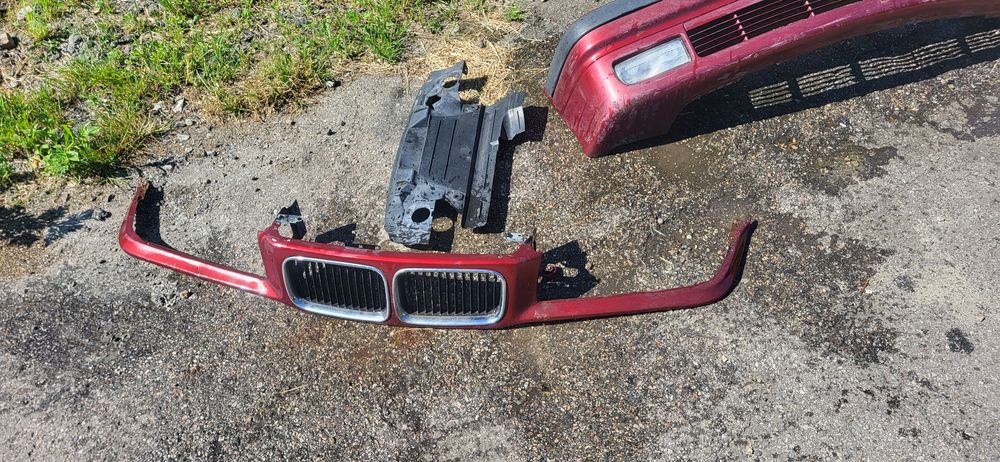 BMW E 36 Maska Przód         Grill chłodnica 2.8  zderzak  Lampa Przód