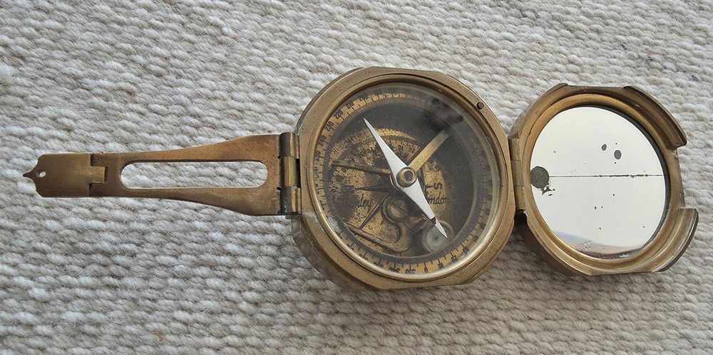 Bússola de navegação vintage Stanley London em latão, estilo Brunton.