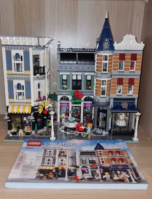 Lego 10255 Assembly Square