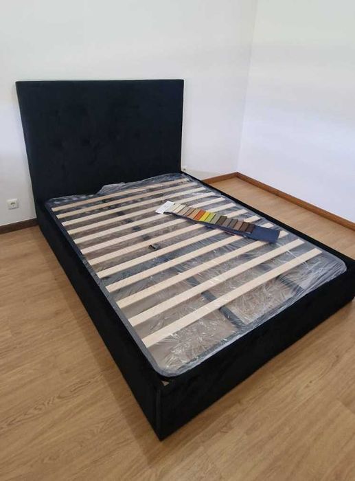 Camas De Casal Estofadas Top de Gama 190x140m Estrado Incluído 199€ !!