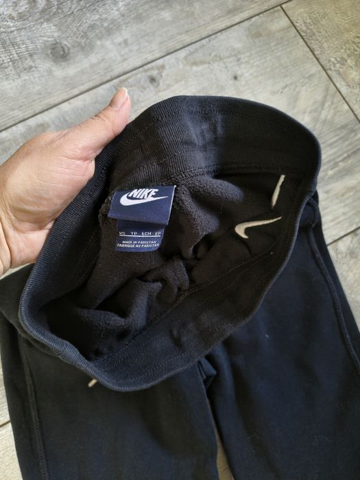 Cienkie spodnie dresowe Nike xs