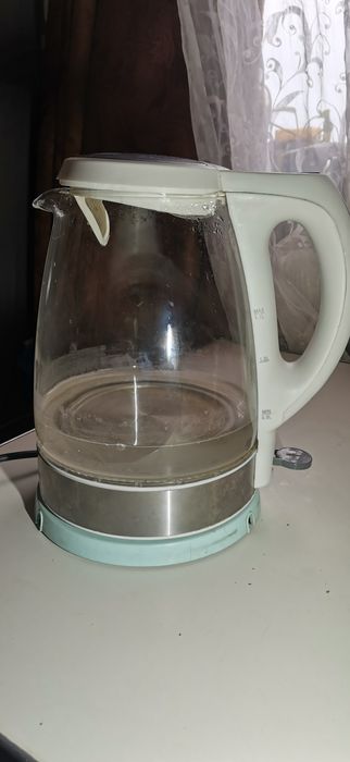 Электрочайник продам
