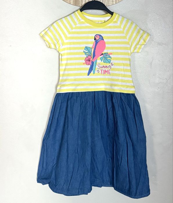 vestido combinado para menina com saia de ganga contrastante