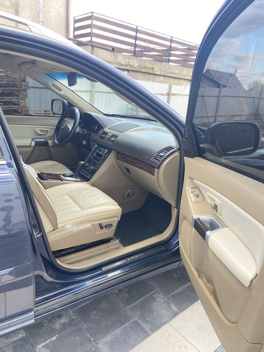 Продам volvo xc90
