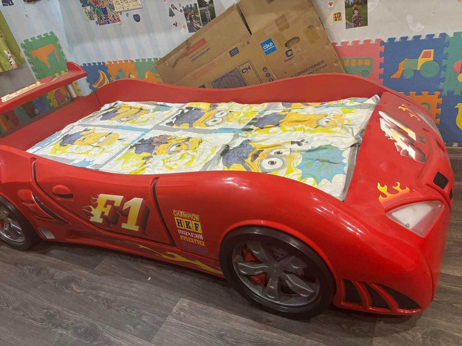 дитяче ліжко + шафа + пенал + матрас комплект