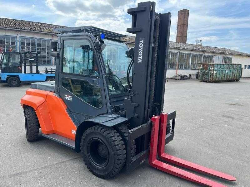 Дизельний вилковий навантажувач Toyota 40-8FD70N, салон PL, обслуговувався 7TON 2018 року