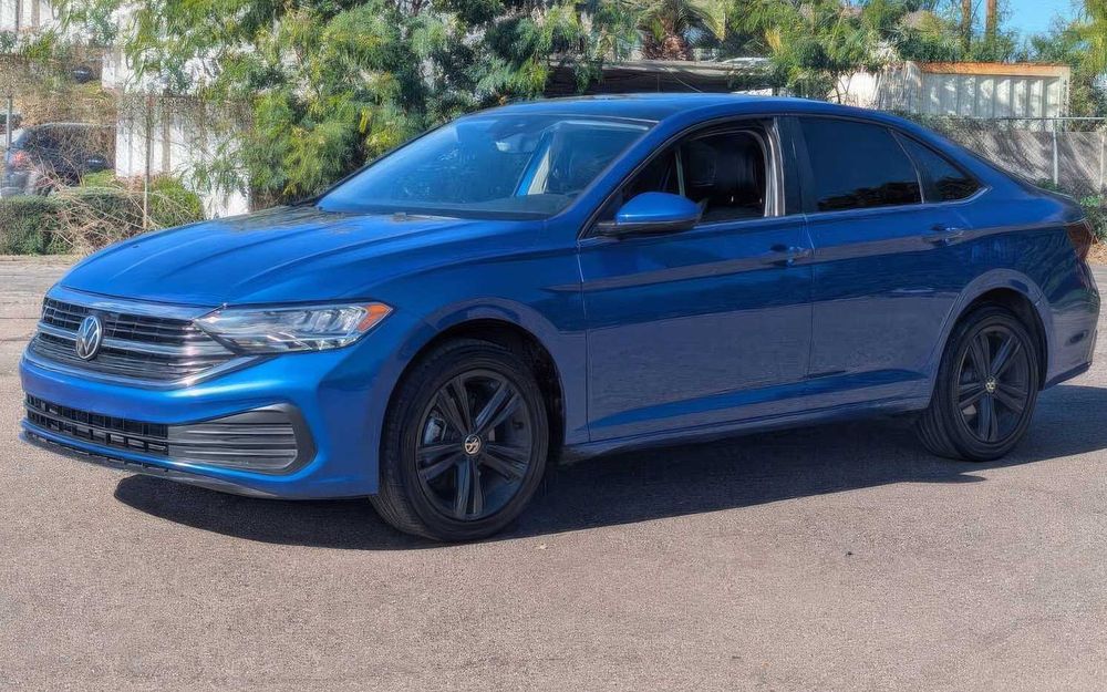 Volkswagen Jetta      2022