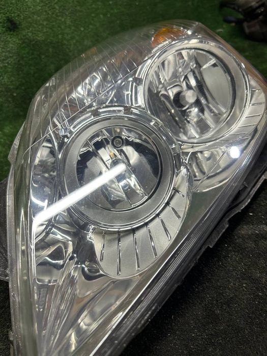 Фара Opel Zafira B 2006-2014