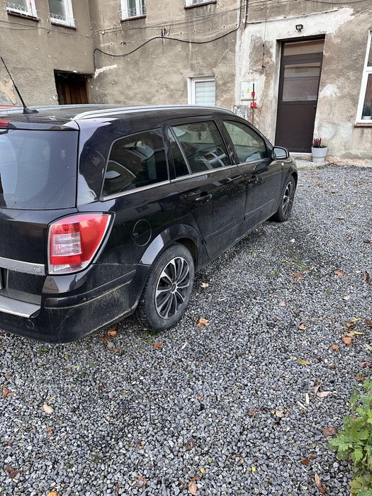 Opel Astra H 1.8 140km do remontu