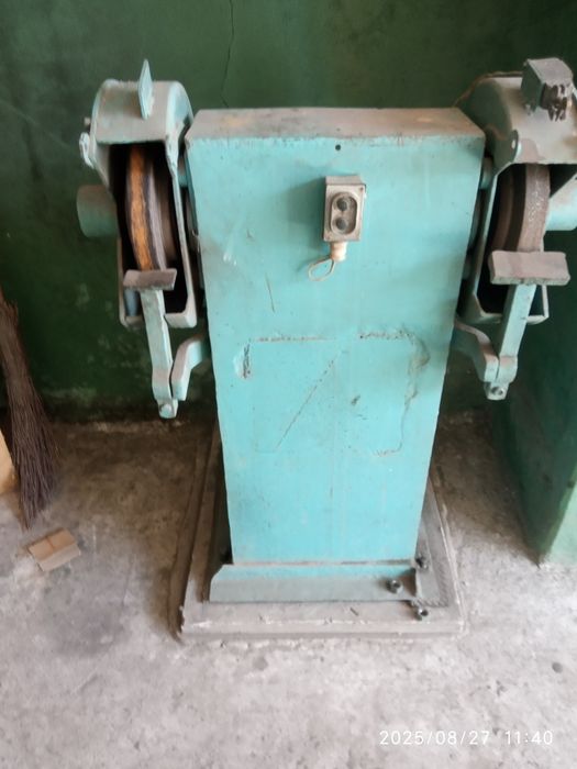 Заточний станок промисловий