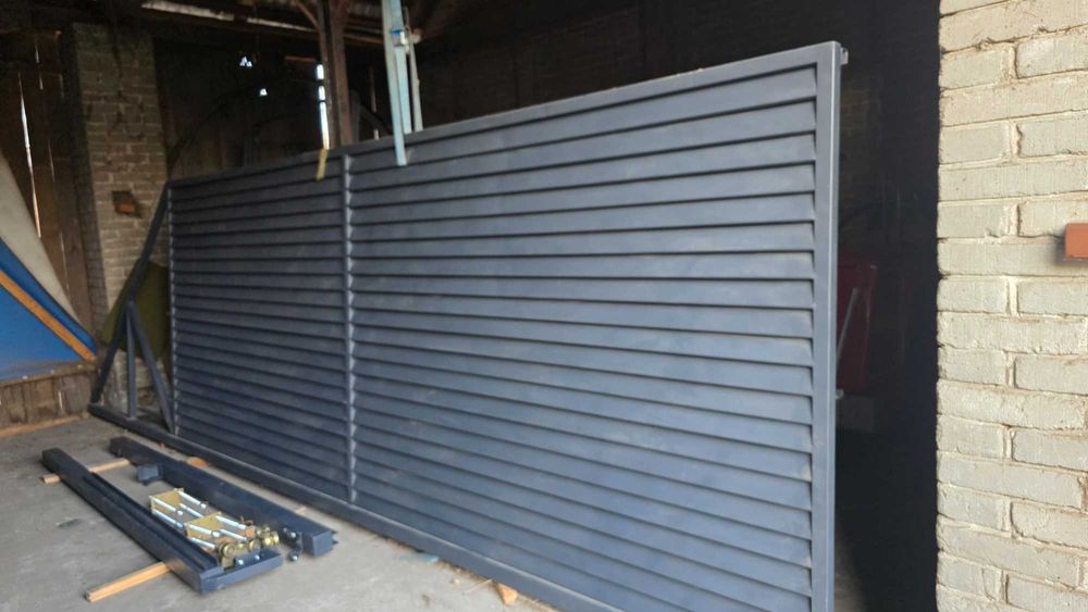 Brama przesuwna panelowa 5x2m