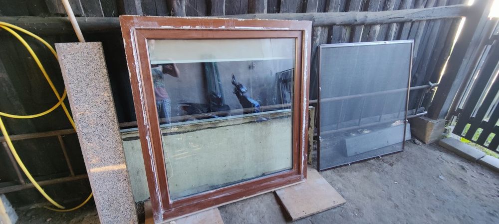 Okno PCV 139x129