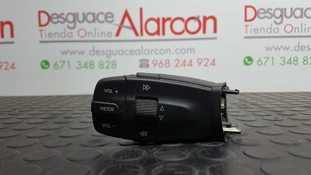 CONTROLE DO SISTEMA DE ÁUDIO / RÁDIO CD SEAT IBIZA SC (6J1) REFERENCE