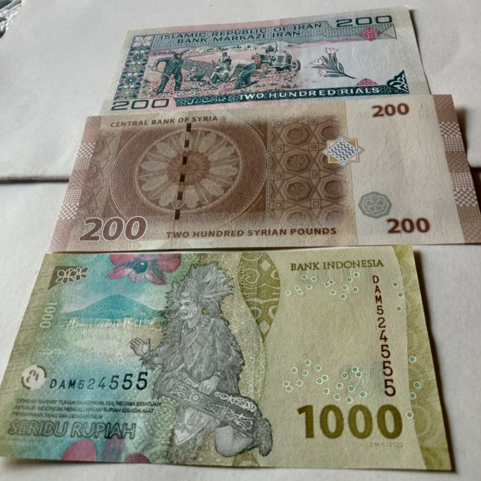 Notas e cedulas varios paises