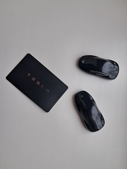 Оригінальний ключ-машинка, карта ключ Tesla з USA