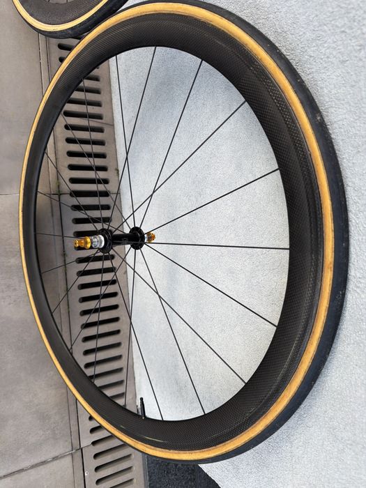 Rodas carbono com pneus novos cepo de 12
