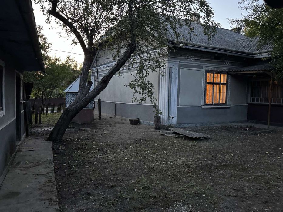 Продам будинок в Мельниці подільській з великою земельною ділянкою