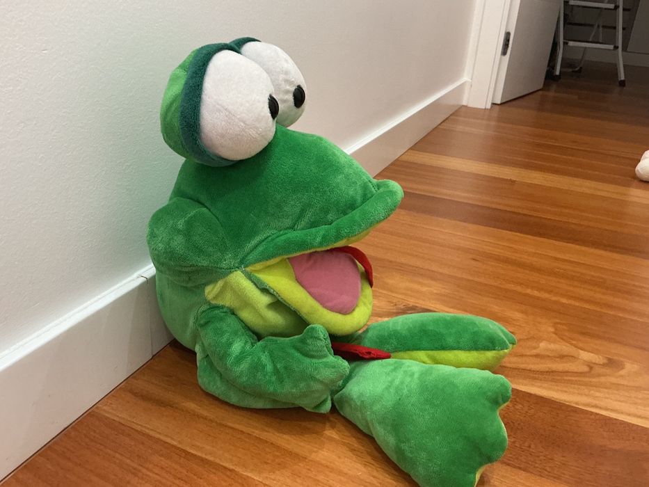 Pelúcia boneca peluche Sapo de olhos grandes