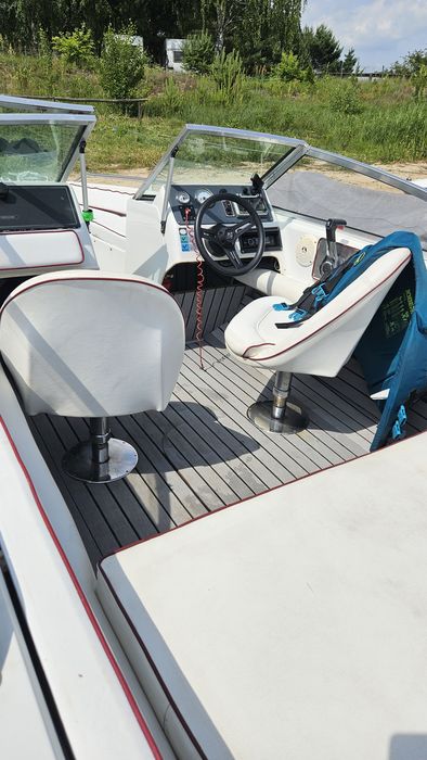 Motorówka 70 koni Suzuki  Four Winns freedom 150