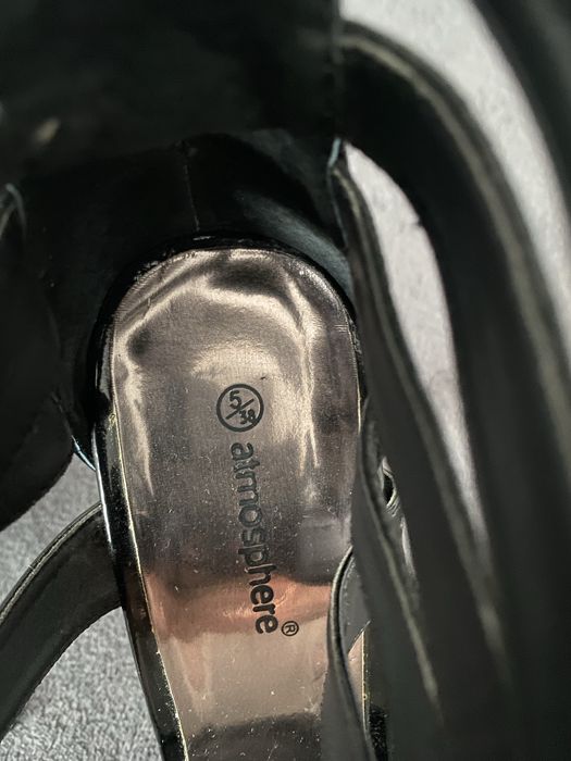 Buty na obcasie czarne