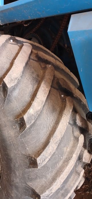 Продам комбайн Славутич