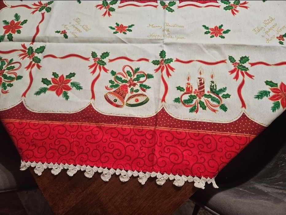 Toalha natal com renda feita à mão (Nova)