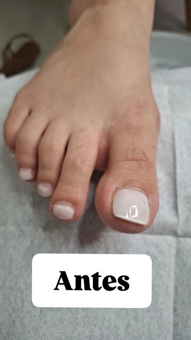 Cutilagem Brasileira com precisão e cuidado para deixar suas unhas perfeitas