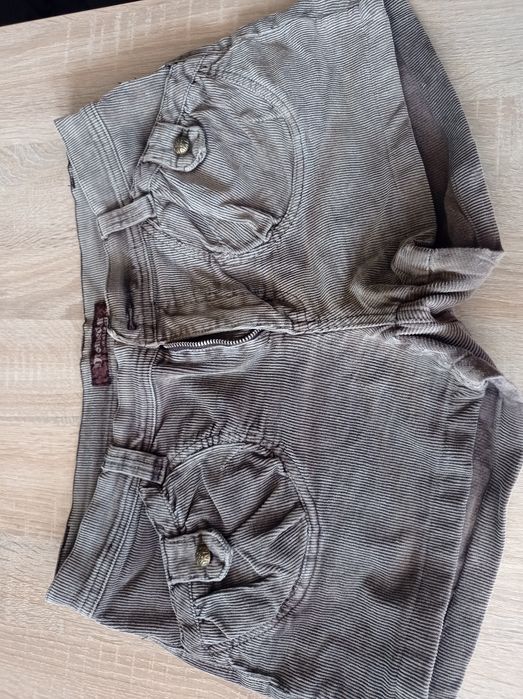 Spodenki sztruks 32 r