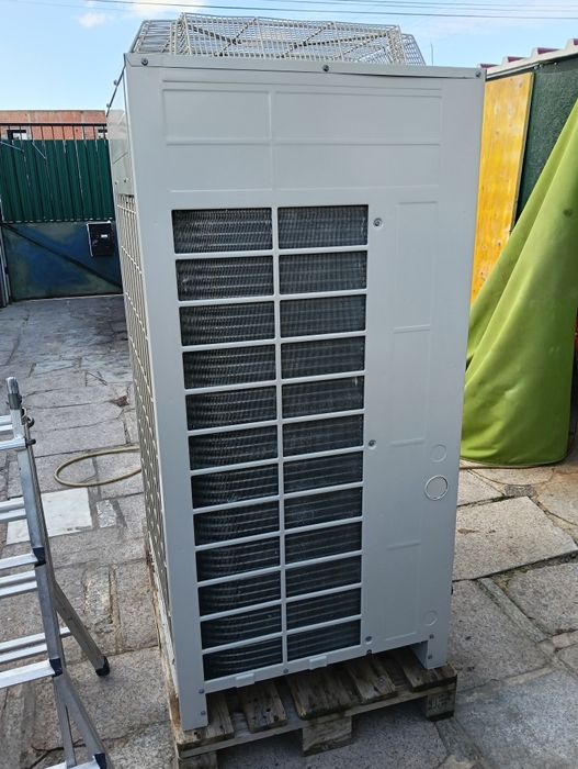 Daikin vrv III com 6 cassetes 4 vias.
