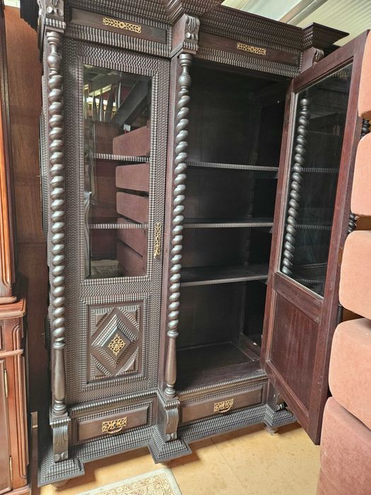 Livreiro antigo em madeira maciça - Bom estado geral