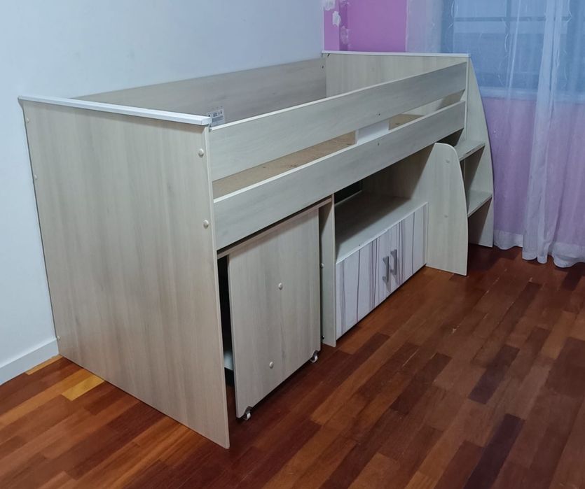 Cama com secretaria conforama