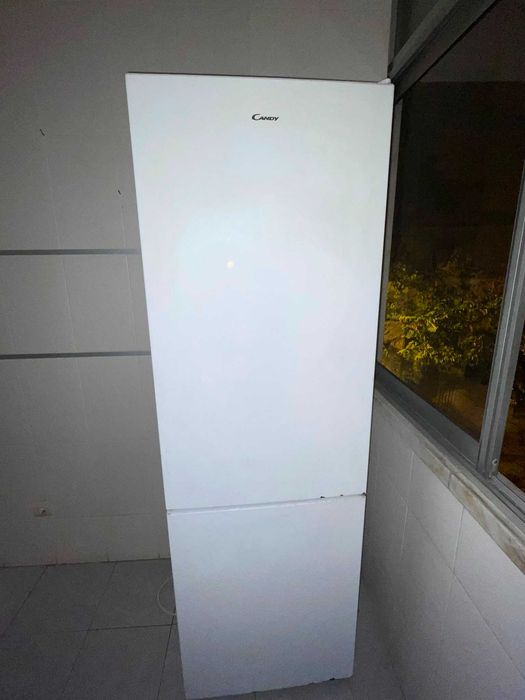 Disponíveis móveis de cozinha e electrodomésticos na rua Dr Rafael Duque, 21-  2°esq em Benfica