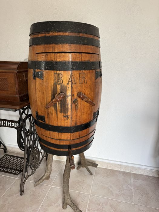 Barril em formato bar