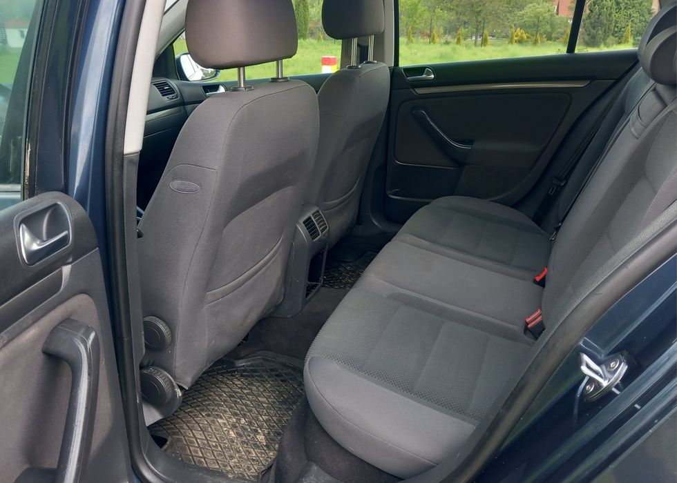 VW_Golf 5_1.9 TDI_5 Drzwi_Sprawna Klima_Alusy_Bez korozji_OKAZJA