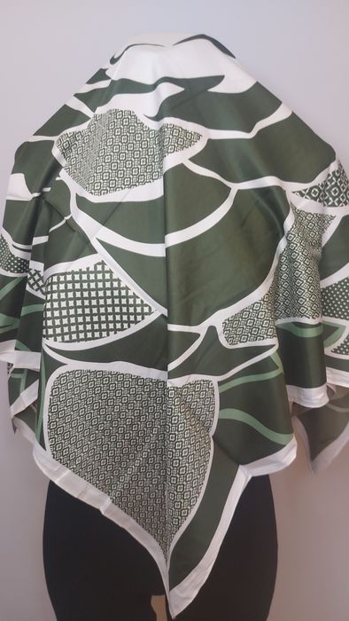 Chustka satynowa 90x90