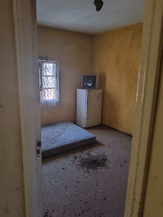 Vendo uma casa no prado de baixo