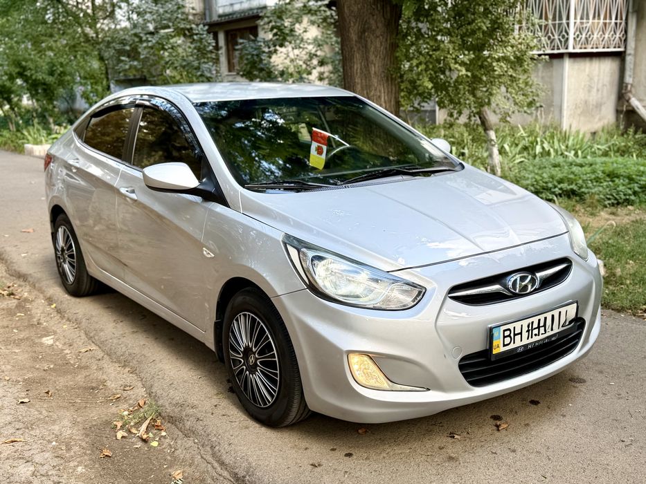 Hyundai Accent 2011г Полноценый Автомат