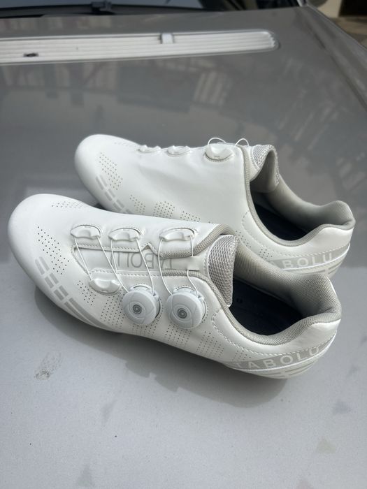 Sapatos BTT Novos 43