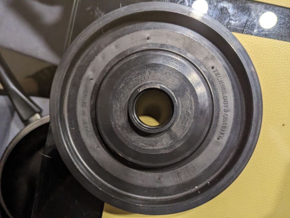 Шків коленвала OE 8200 523 072