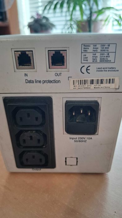 Джерело безперебійного живлення MGE NOVA AVR 600
