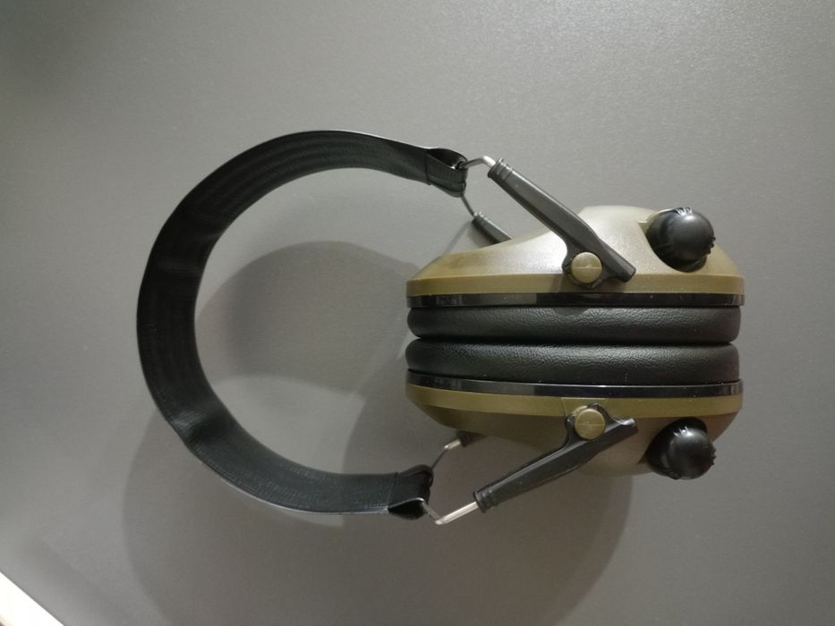 Активні навушники