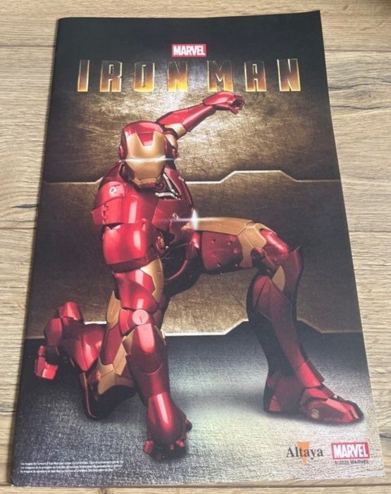 Lote de 4x Posters Naruto, One Piece, Iron Man, Warhammer 40k