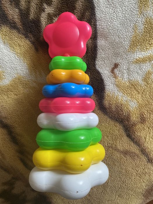 Іграшка « неваляшка». Пірамідка