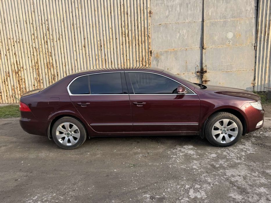 Skoda super b 2011р